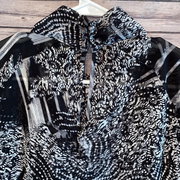 Nene Leakes flyaway tunic top - Picture 6 of 10